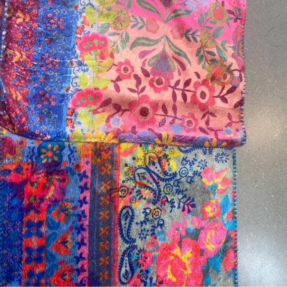 Natural Life Floral Multicolor Scarf - Picture 3 of 3